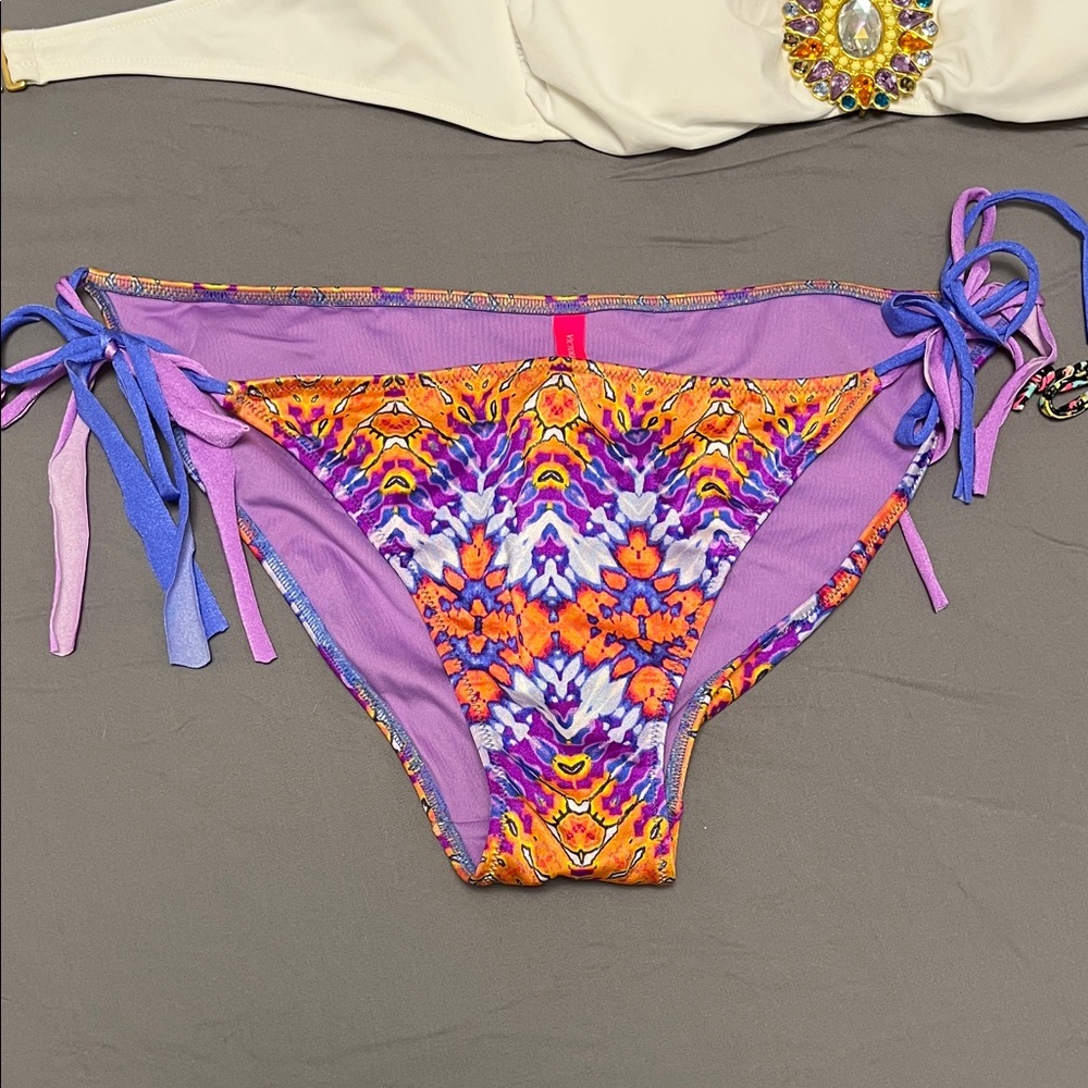 Victoria's Secret Multicolor Patterned Bikini Set - Picture 5 of 10